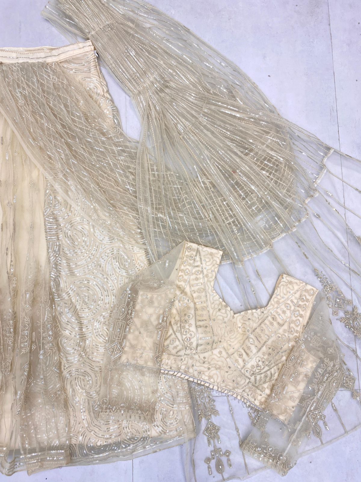 New Ready-to-Wear Saree with Long Sleeves Blouse – Butterfly Net Edition