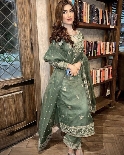 Elegant Organza Silk Kurti-Plazzo Set with Embroidered Dupatta
